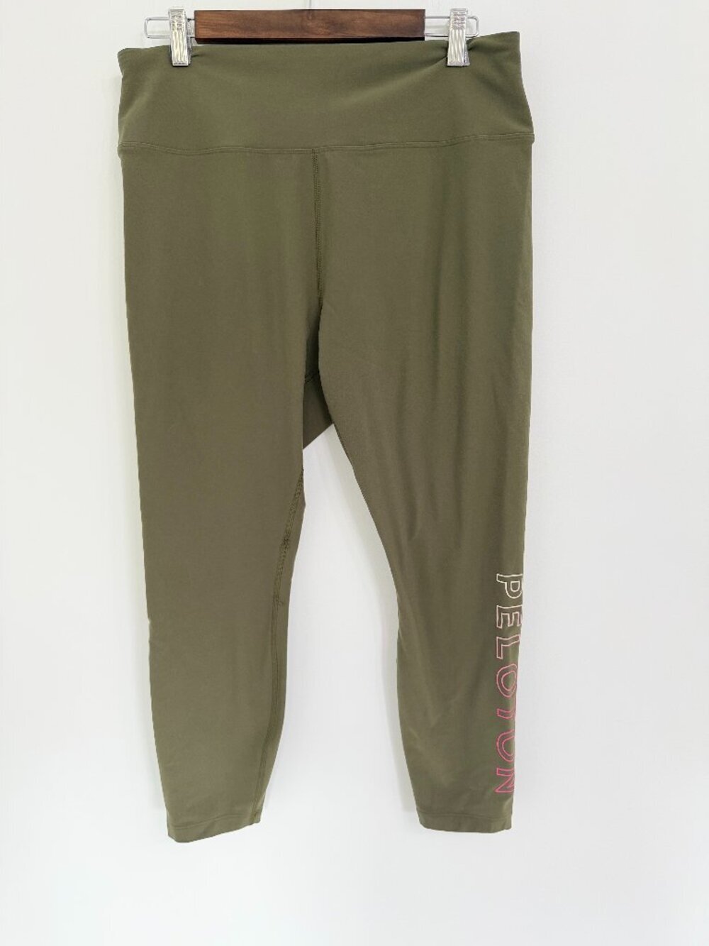 Peloton Women’s 2X Olive Green Cropped Leggings Capri Workout Pants